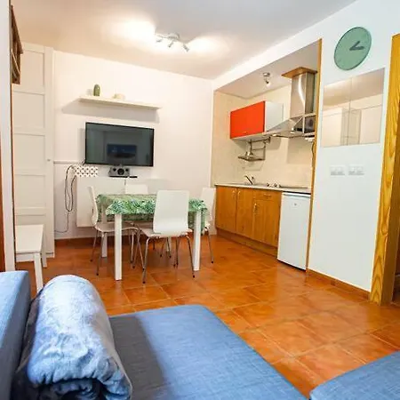 Holidays, Estudio Jara, Gorbea 2 Pax Apartamento Serra Nevada