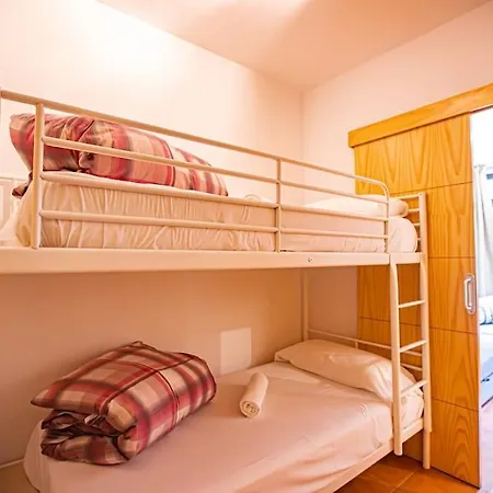 Estudio Jara, Gorbea 2 Pax Sierra Nevada